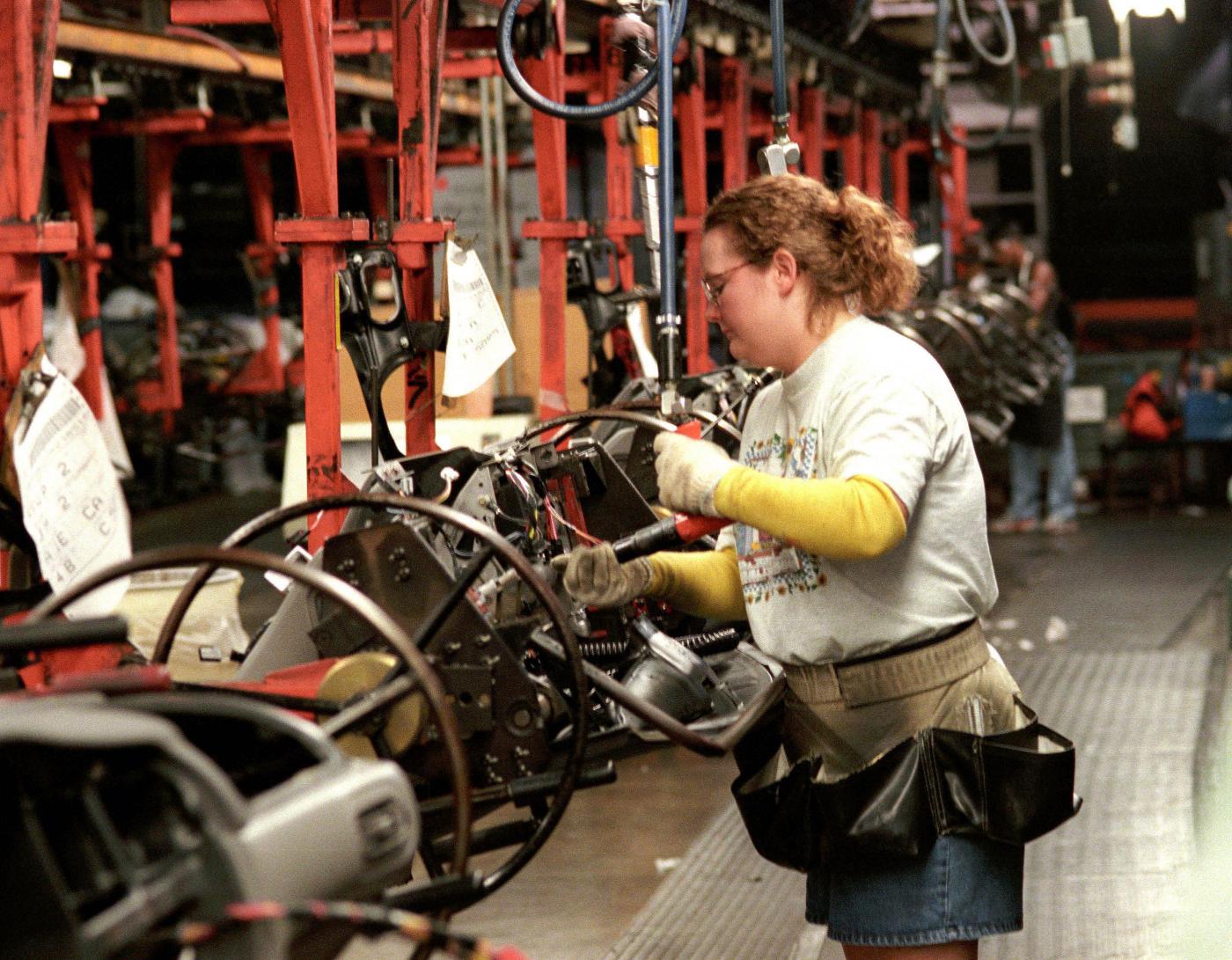 Industria: produzione in calo già a febbraio, Italia in recessione anche senza coronavirus