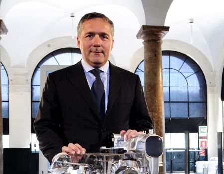 TIM: per il post Genish spuntano nomi Altavilla e Gubitosi. Focus su piano Di Maio: quali conseguenze sui consumatori?