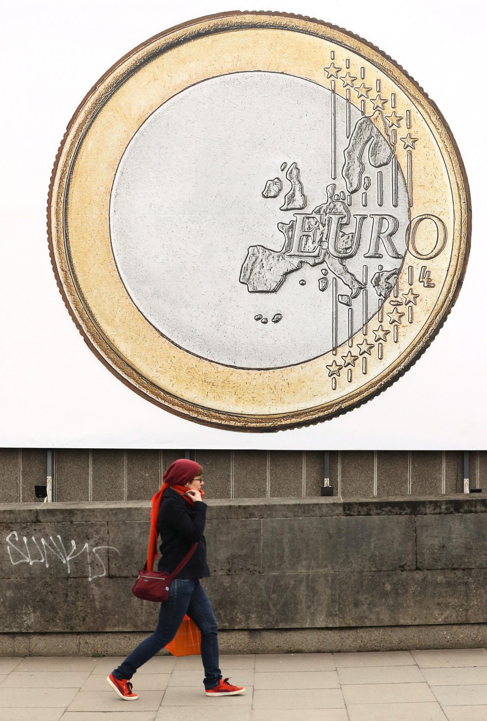 Fmi avverte Italia su incertezza politica e debito. Alert commercio globale: sparati primi colpi di guerra