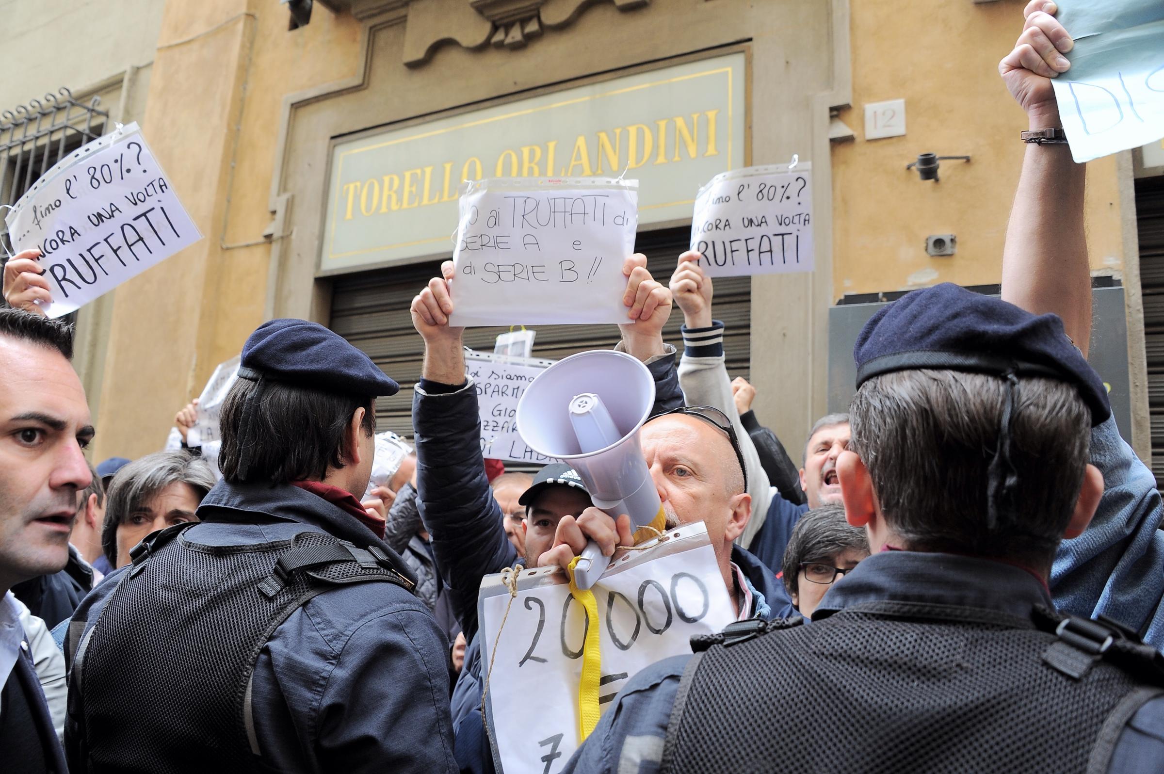 Banche: Parlamento Ue approva norme per ridurre rischi e proteggere i contribuenti