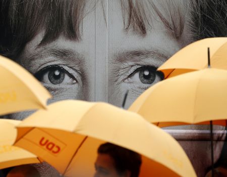 Merkel messa al muro da ultimatum Seehofer. Senza accordo Ue Berlino inizierà a respingere migranti