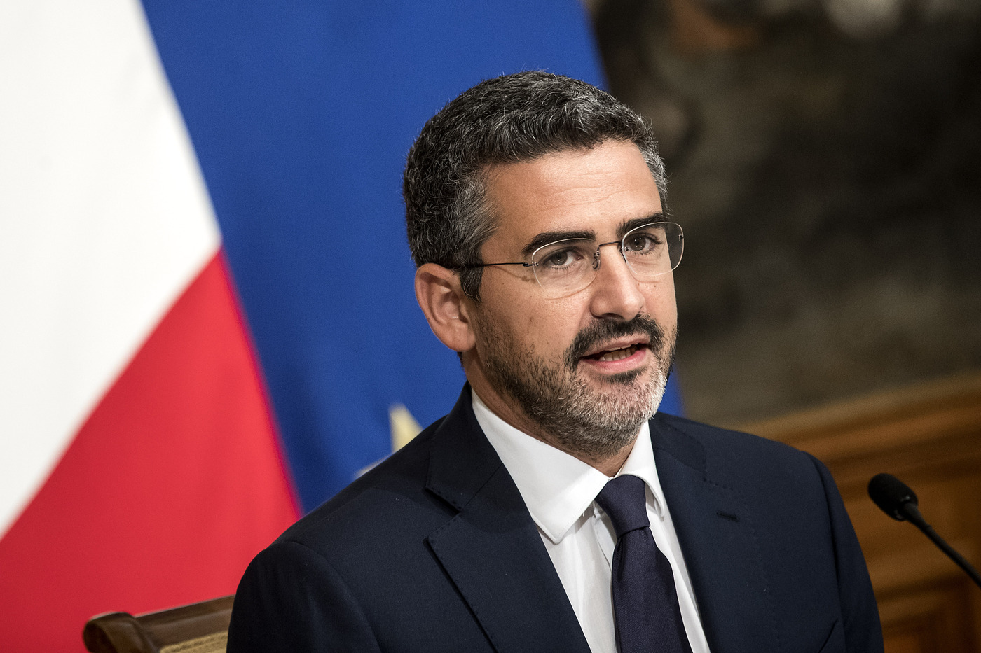 Fraccaro (M5S) rilancia su idea cancellazione debiti: ‘Bce deve sostenere politiche fiscali espansive’