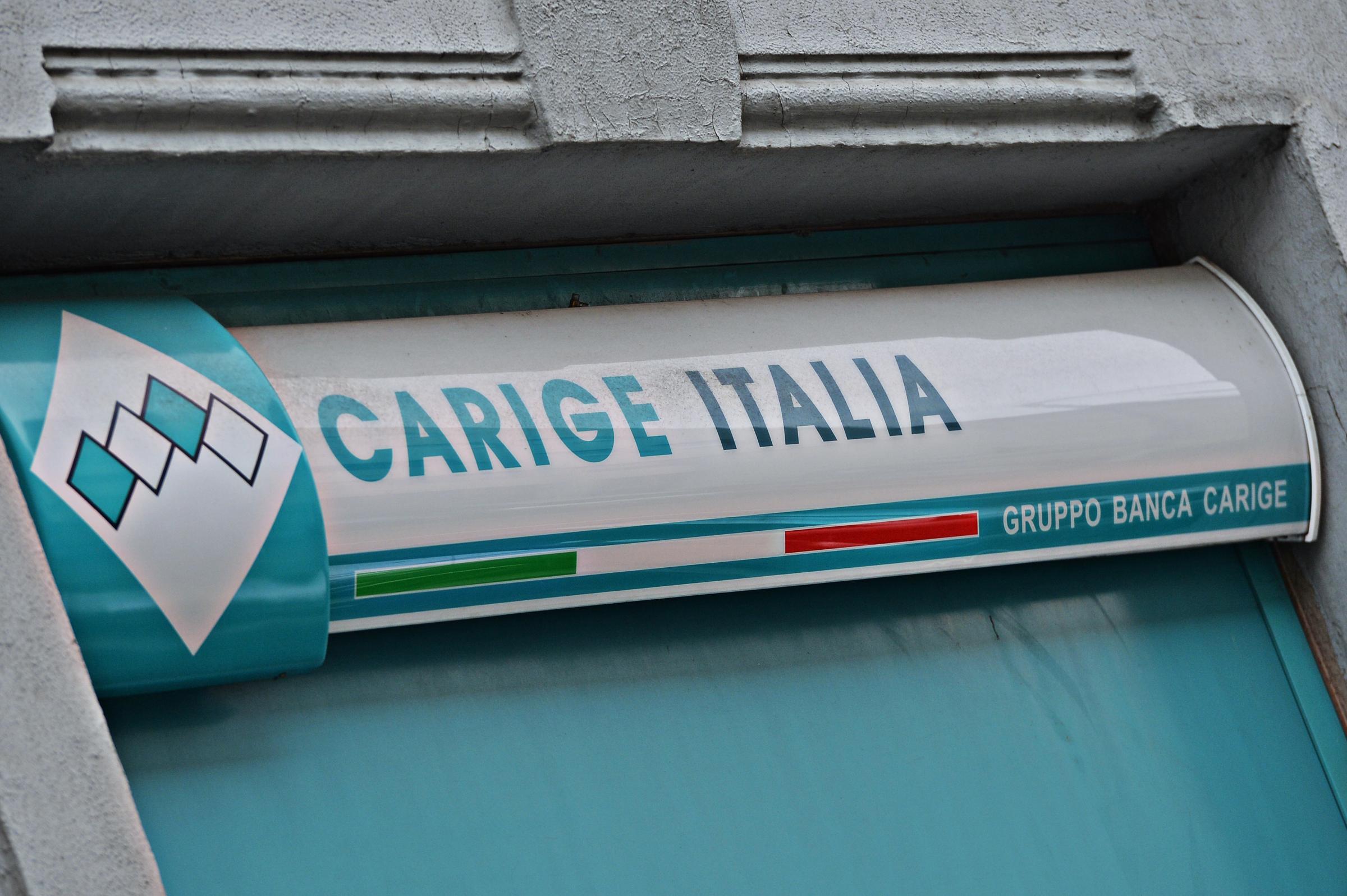 Carige mollata da BlackRock. E ora? C’è chi chiede soluzione Intesa-banche venete per evitare nuovo caso risparmio tradito