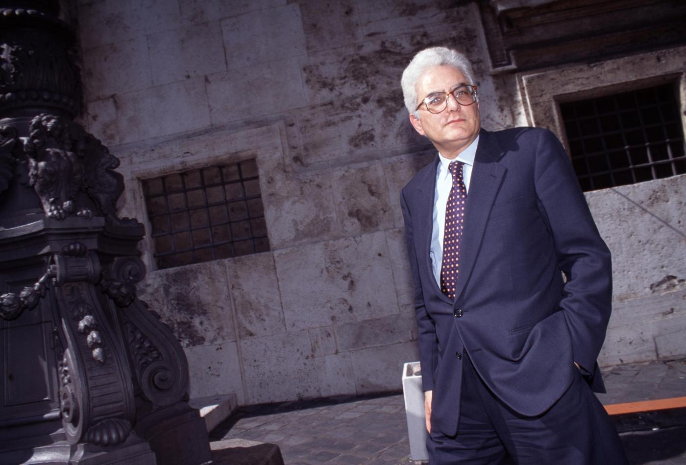 Mattarella stoppa tutto: rottura su Savona, incarico a Cottarelli. Di Maio chiede impeachment