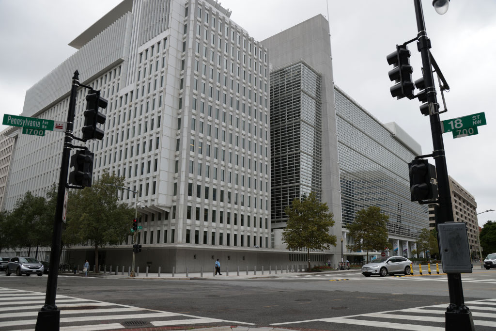 Banca Mondiale taglia outlook Pil globale. Alert recessione: ‘Per alcune economie sarà molto duro riuscire a schivarla’