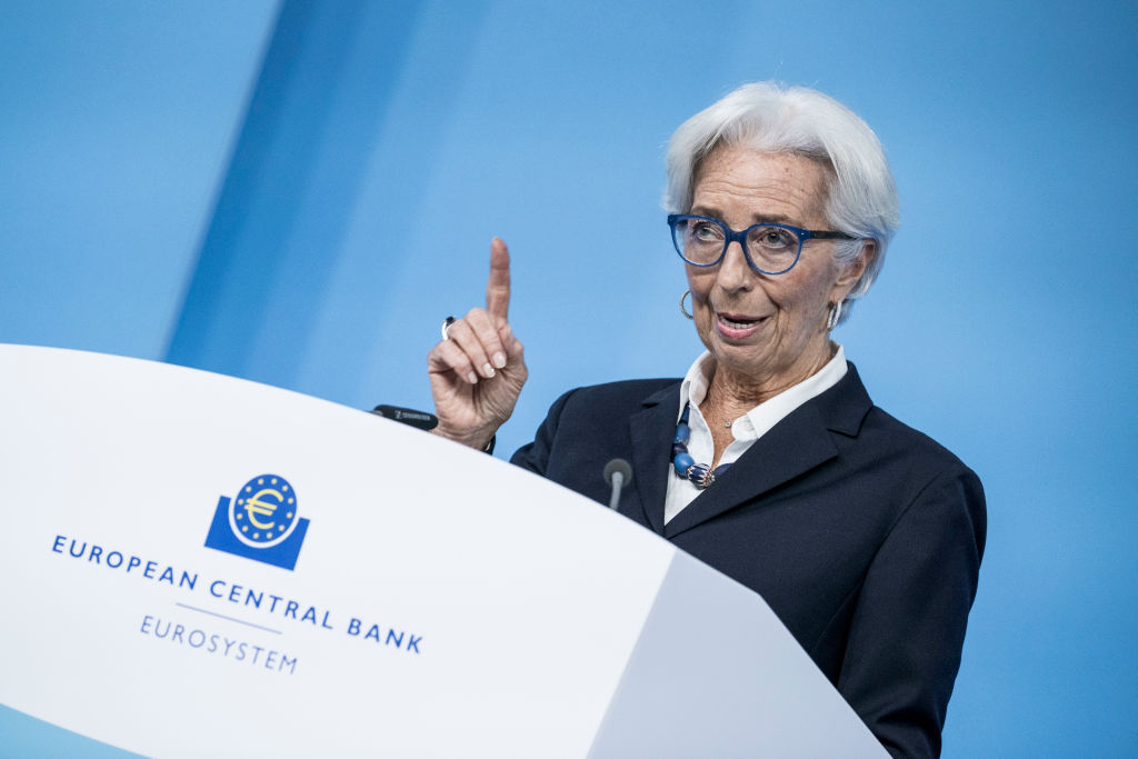 Bce e lo scudo salva Btp: Scope Ratings presenta la soluzione anti-spread. Fondamentale questo fattore