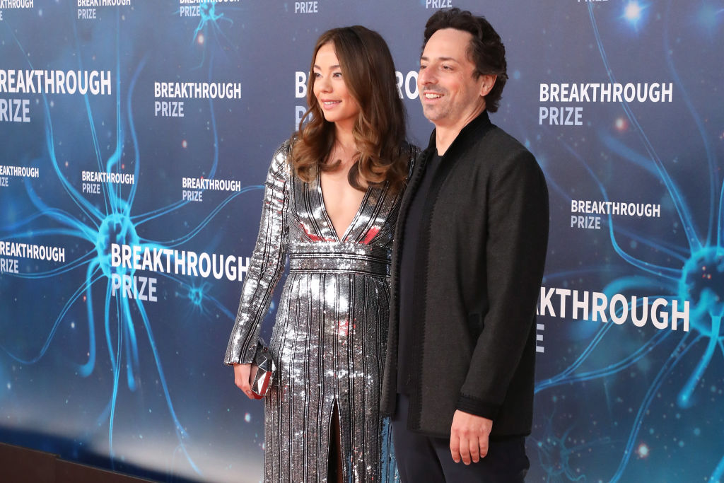 Musk e la liason con la moglie di Sergey Brin. Co-fondatore vende tutti i suoi investimenti nelle società dell'(ex) amico