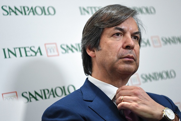 Intesa SanPaolo: utili e fatturato meglio delle stime. E l’AD Messina svela il regalo ai dipendenti