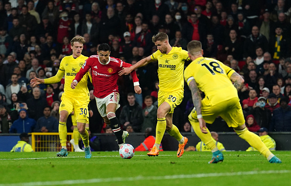 Elon Musk vuole comprarsi il Manchester United, anzi no, è una battuta. Difficile che la SEC rida