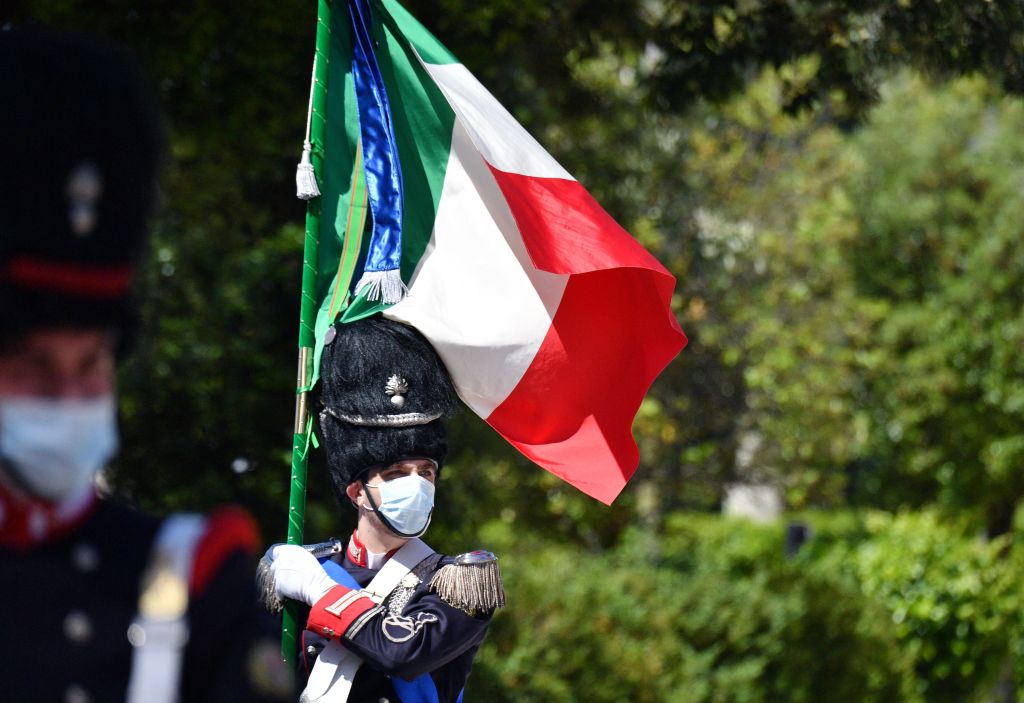 Bce pronta a spegnere fuoco inflazione, tassi BTP sfondano il 4%: massimi da giugno