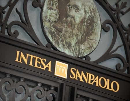 Intesa azzera le commissioni fino a 15 euro per i pagamenti con POS