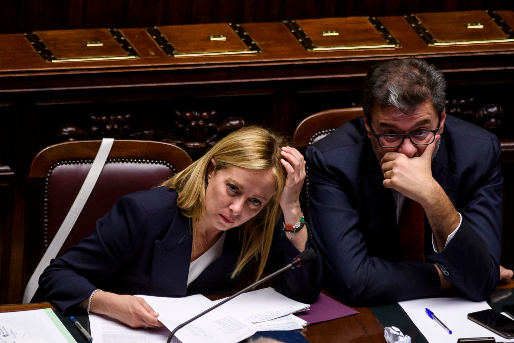 Mps e l’aumento di capitale: ecco i risultati. La fiducia di Giorgetti e il commento di Messina (Intesa)