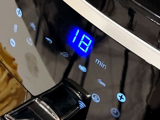 Aigostar Cube Smart: il pannello con i controlli touch