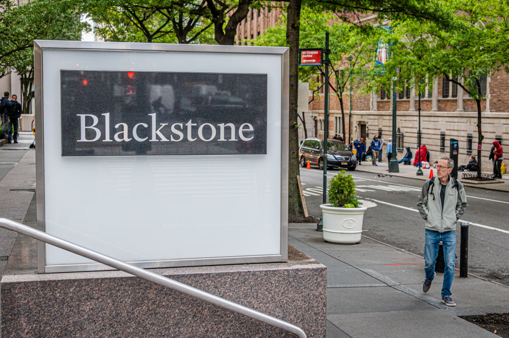 Blackstone fissa soglia NO ai riscatti