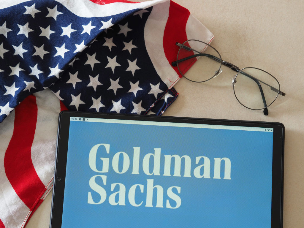 Goldman Sachs pronta a nuove centinaia di licenziamenti. Morgan Stanley taglia questi bonus fino a -50%