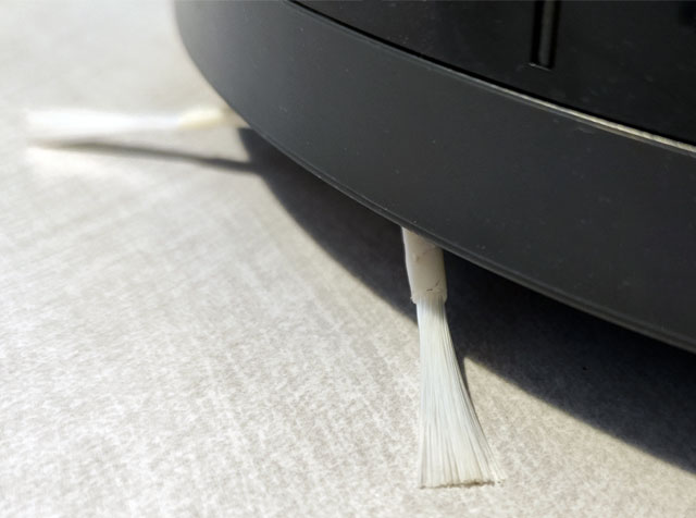 iRobot Roomba 692: la spazzola laterale