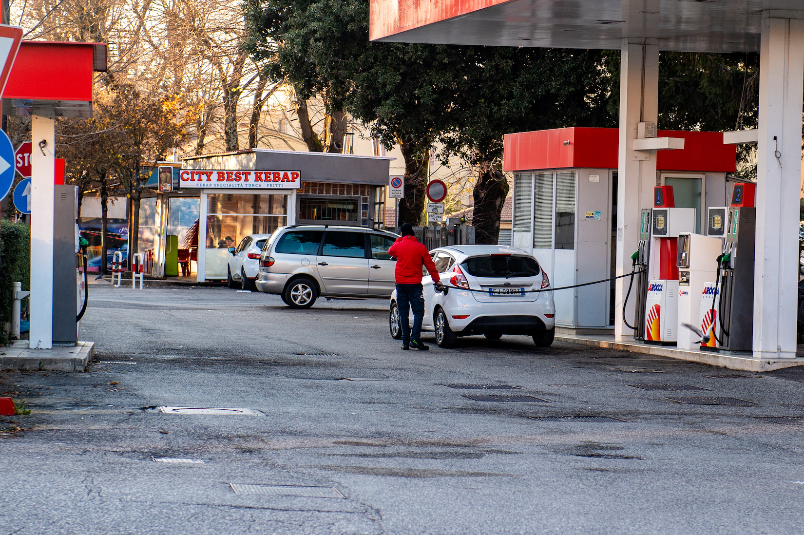 Bonus benzina prorogato per tutto il 2023. A chi spetta