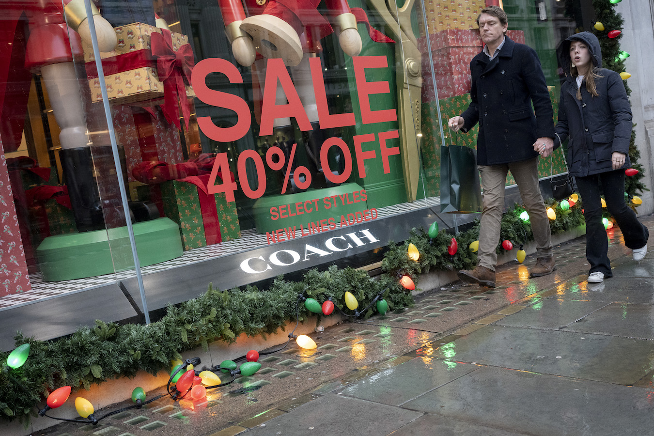 Saldi 2023: quanto spenderanno gli italiani per fare acquisti