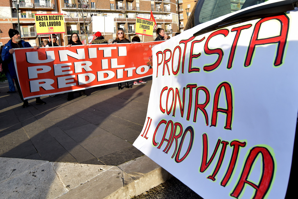 Per Bce stipendi aumentano in Europa? Giù del 12% in Italia