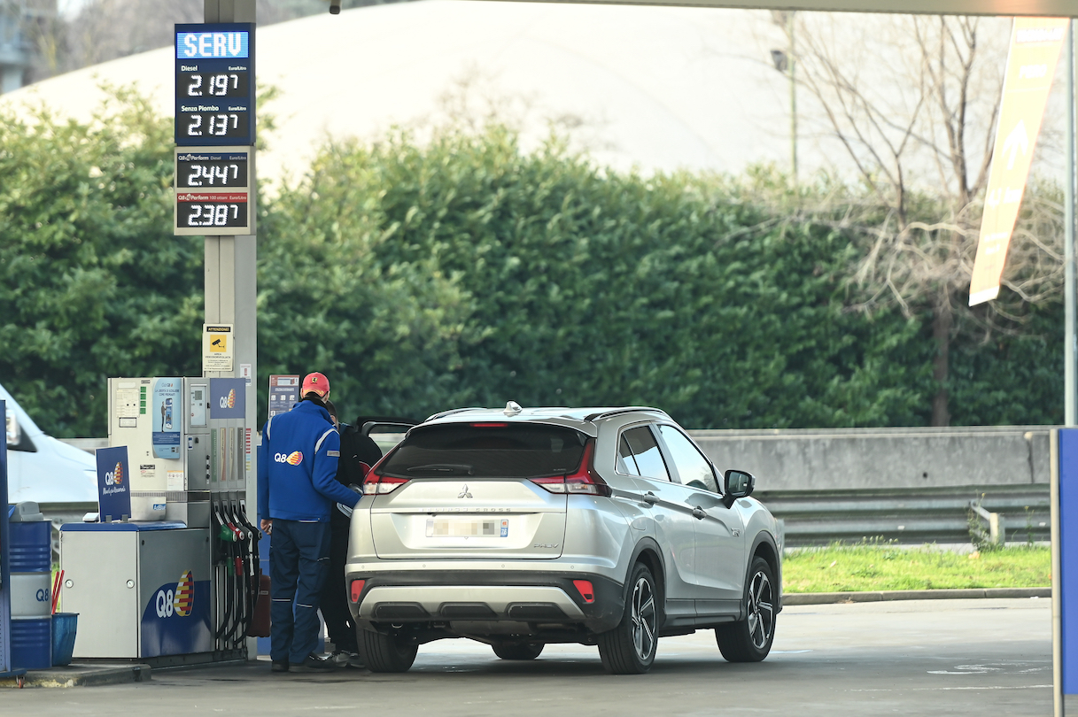 Benzina e diesel, ecco perché i prezzi continueranno ad aumentare