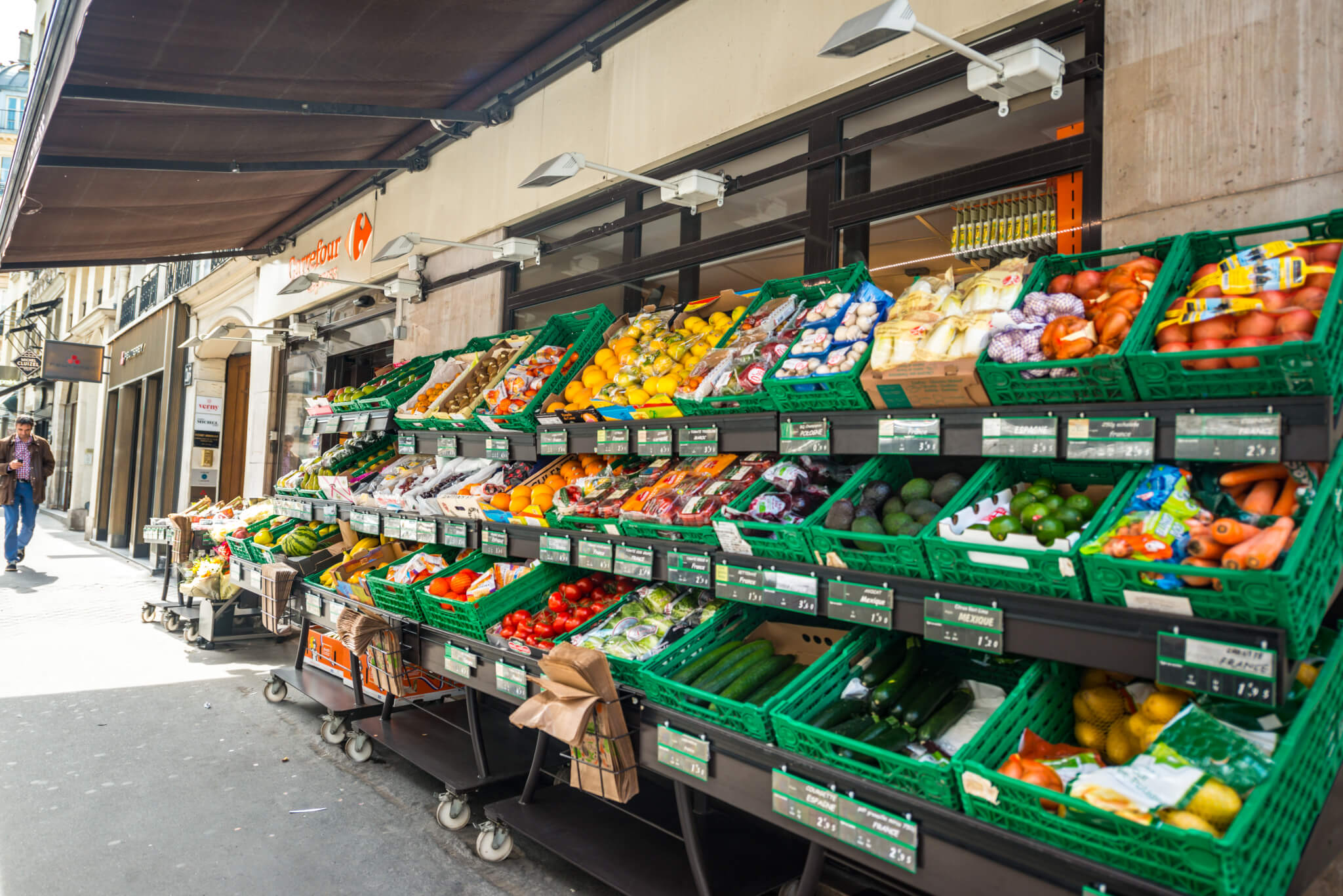 Spesa, i supermercati preferiti dagli italiani per Altroconsumo: cresce l’attenzione ai prezzi e qualità dei prodotti