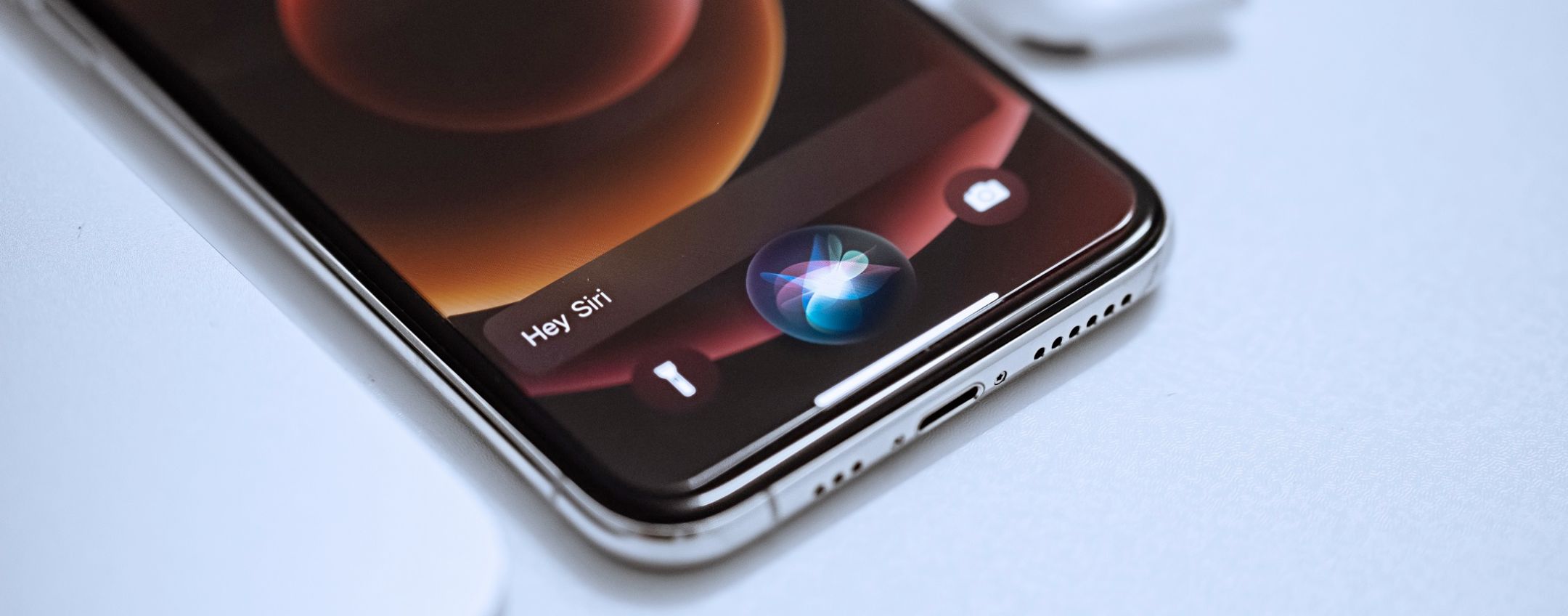 iOS 17 introduce una nuova opzione per cambiare l'app di messaggistica con Siri