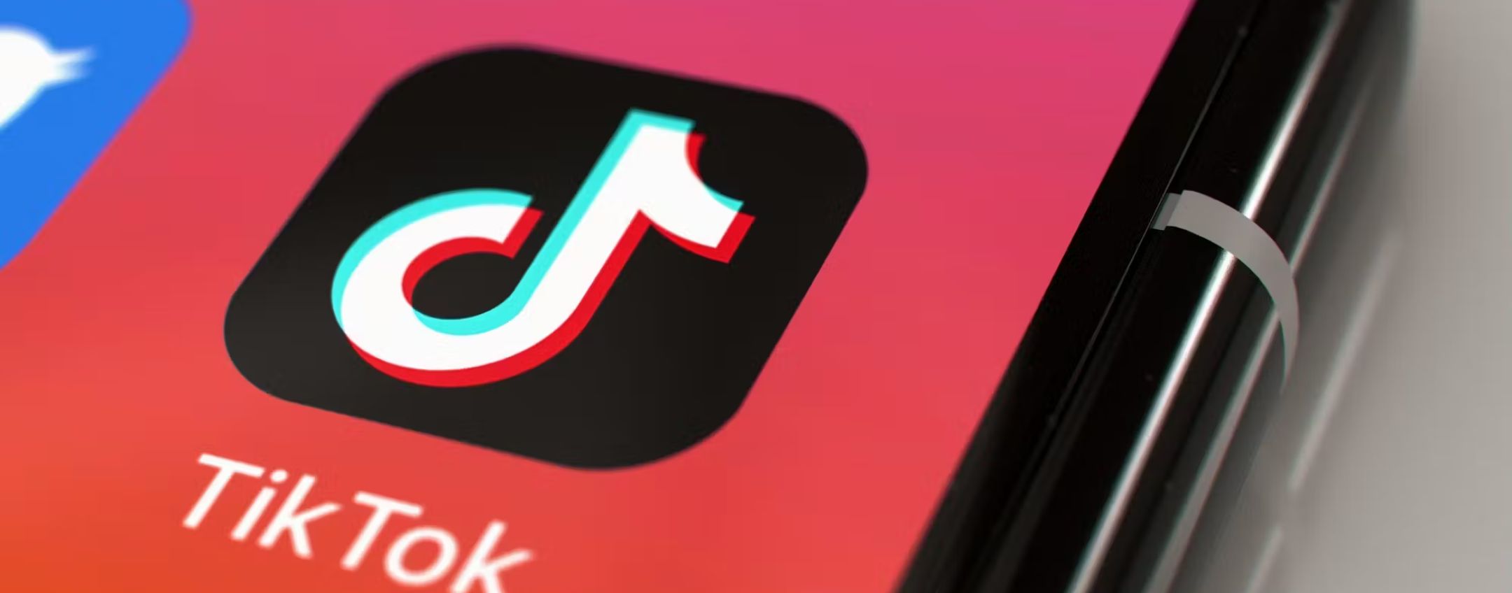 TikTok introduce le passkey per iPhone: addio alle password