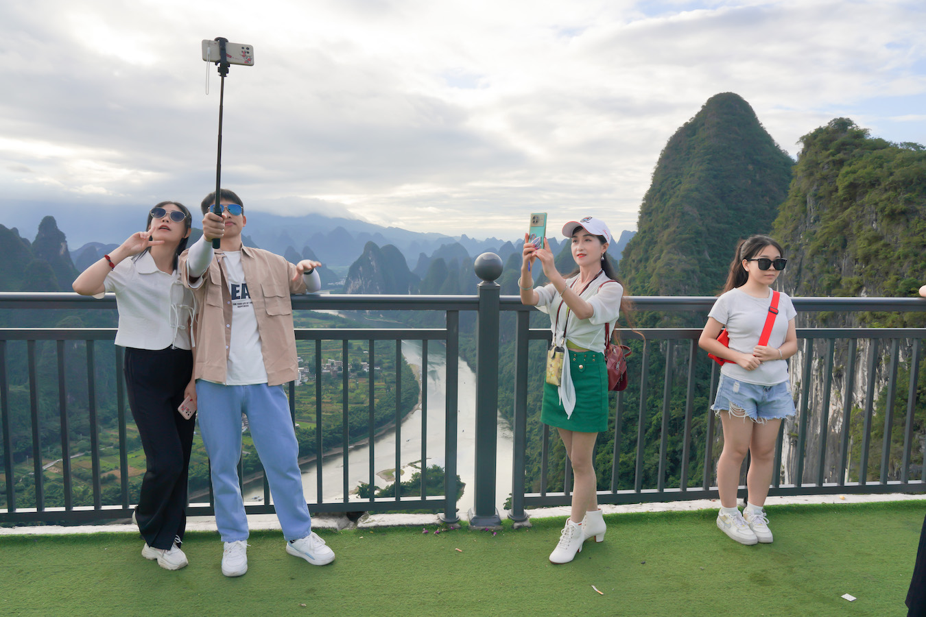 Italiani sempre più a casa. Le famiglie rinunciano alle vacanze