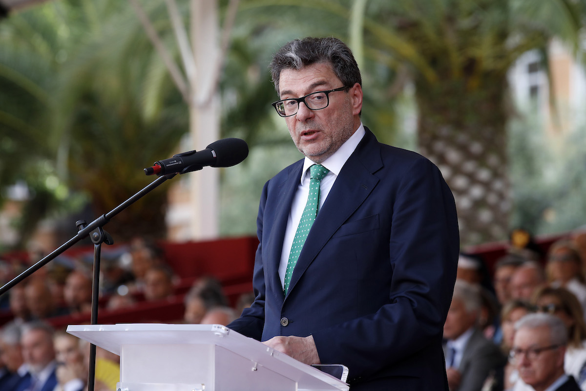 Tassa extraprofitti banche, l’attacco dell’Abi. Le modifiche in arrivo