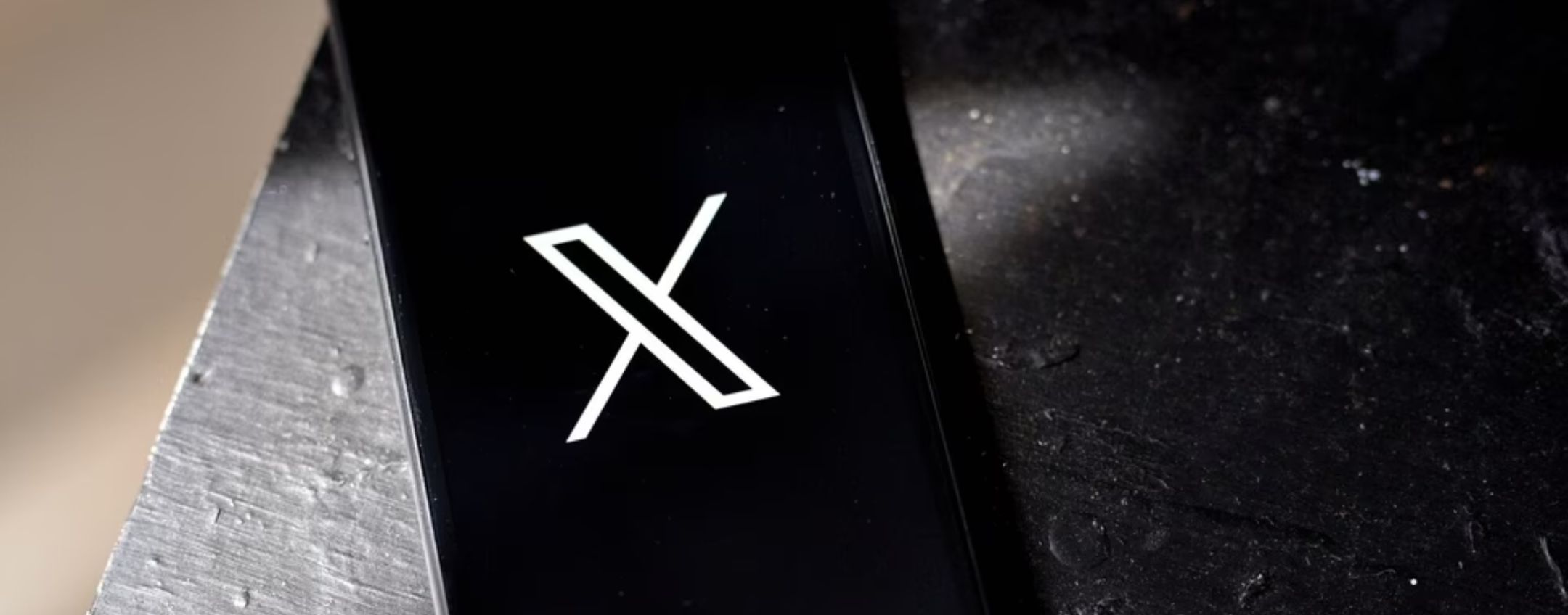 X lancia due nuovi abbonamenti: uno da 3€ e l'altro da 16€ al mese