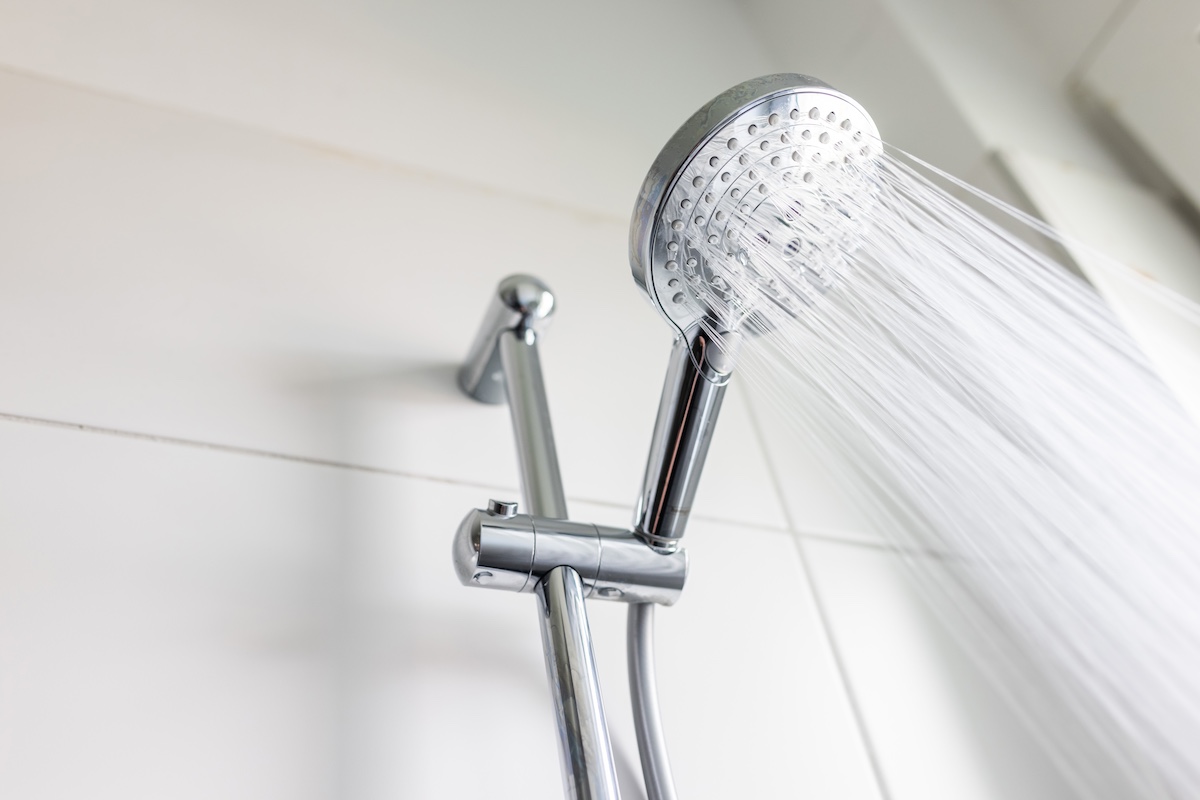 Bolletta dell’acqua sempre più cara: rincari del 35% in due anni