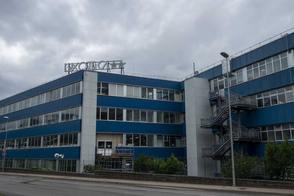 Luxottica, al via la settimana corta. Si lavora solo 4 giorni con lo stesso stipendio