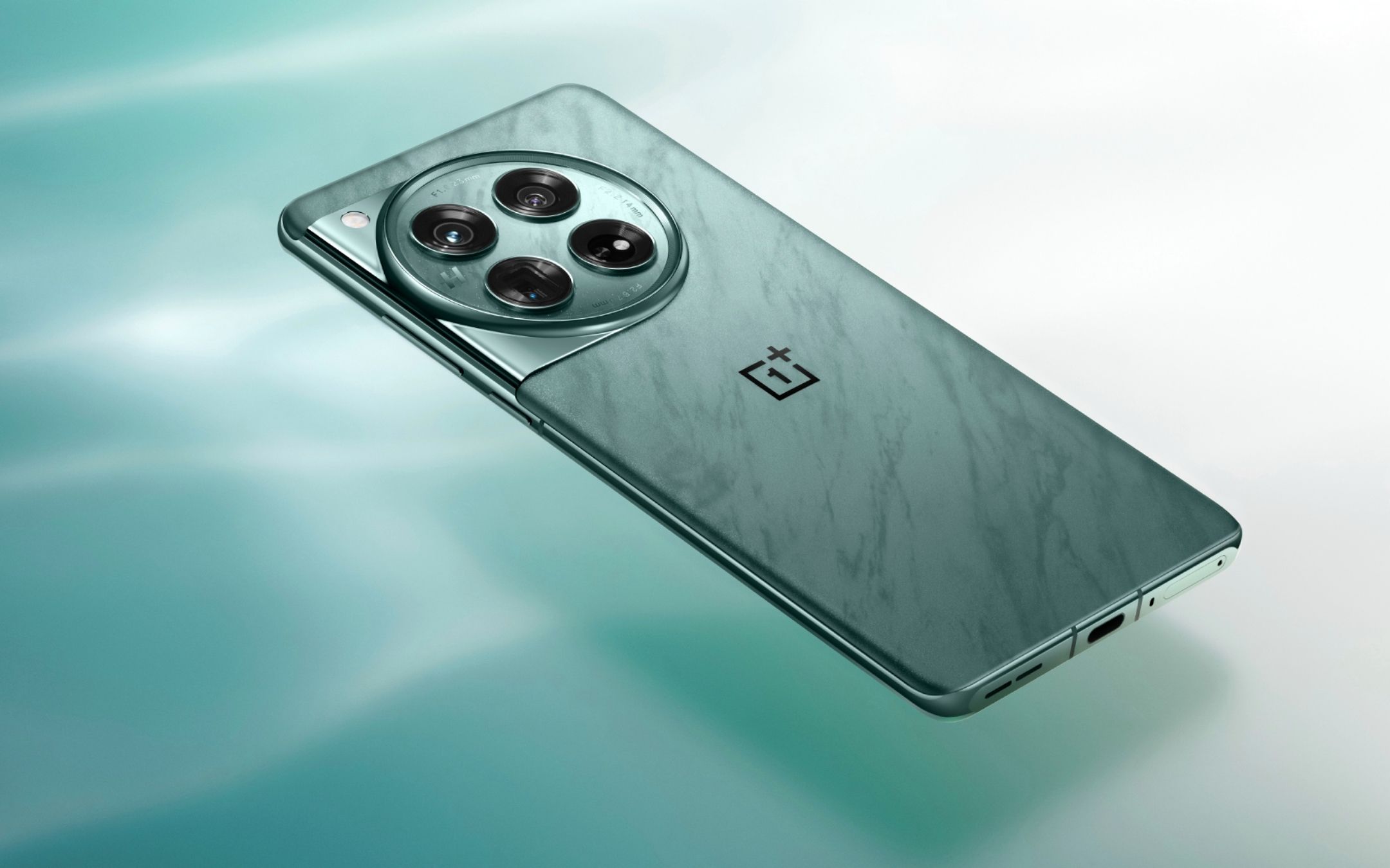 OnePlus 12, 12R e Buds 3 annunciati ufficialmente: caratteristiche e prezzi