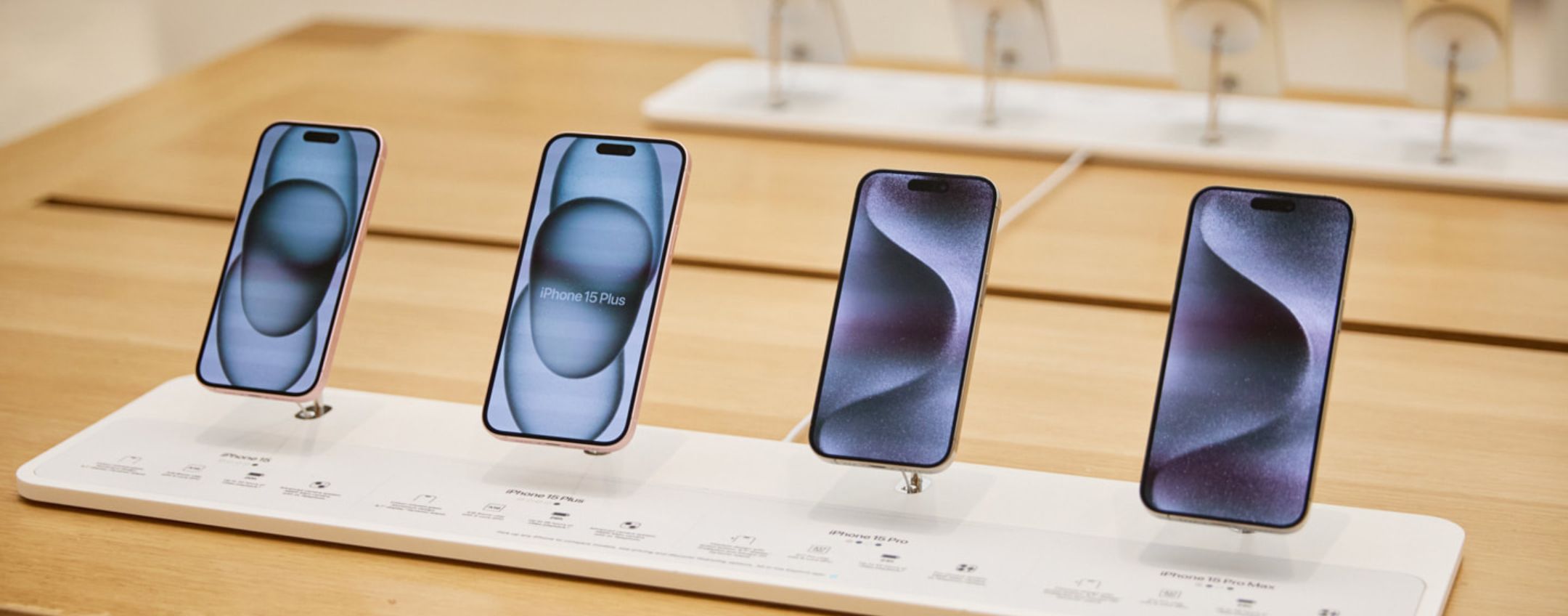 Vendite di iPhone in calo, ma i consumatori investono sullo spazio