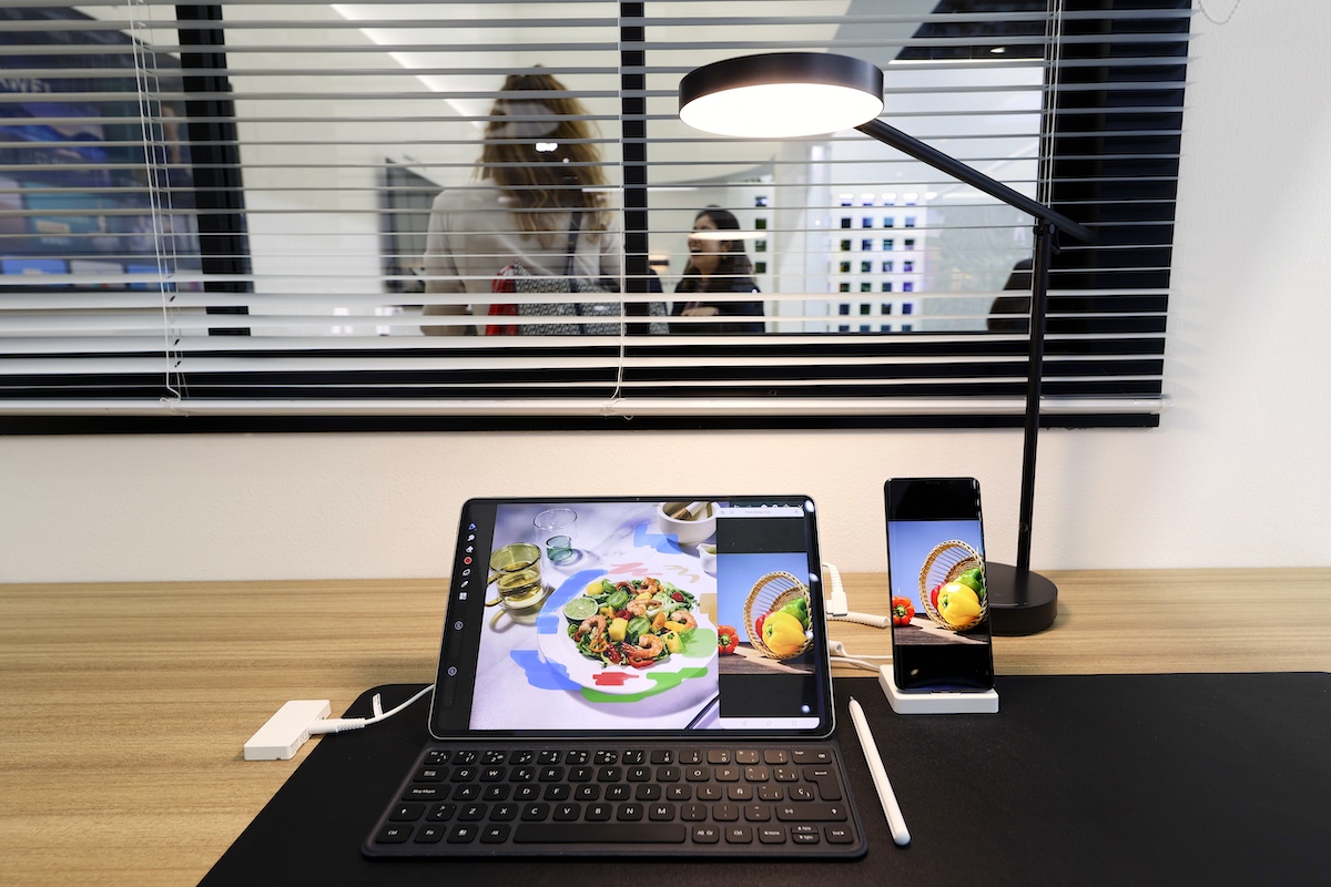 Smart home in Italia: il mercato cresce ma resta indietro in Europa. Focus su AI per risparmio energia