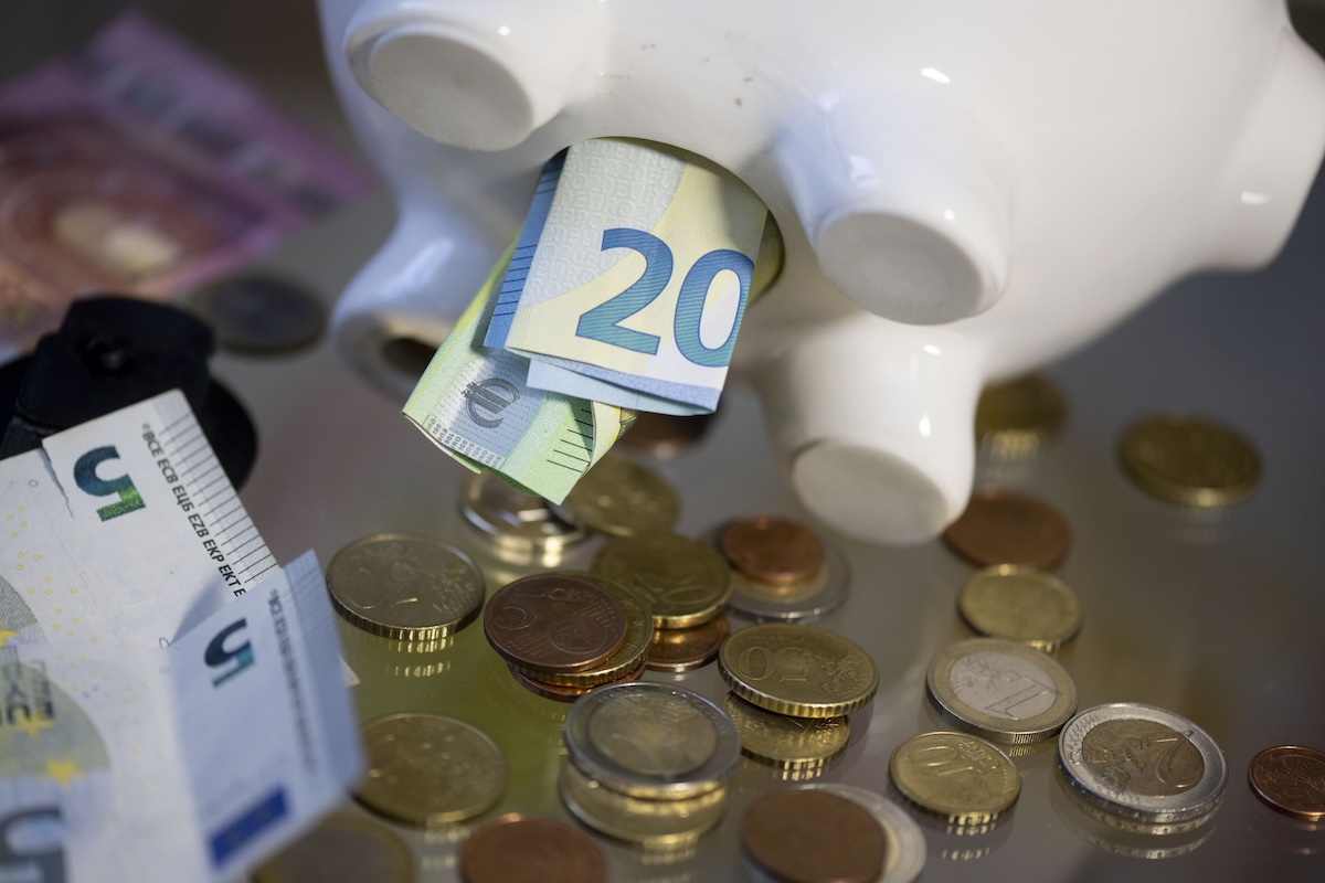 Conti correnti, giù i depositi: 43 mld di euro in meno in dodici mesi. La remunerazione varia da regione a regione