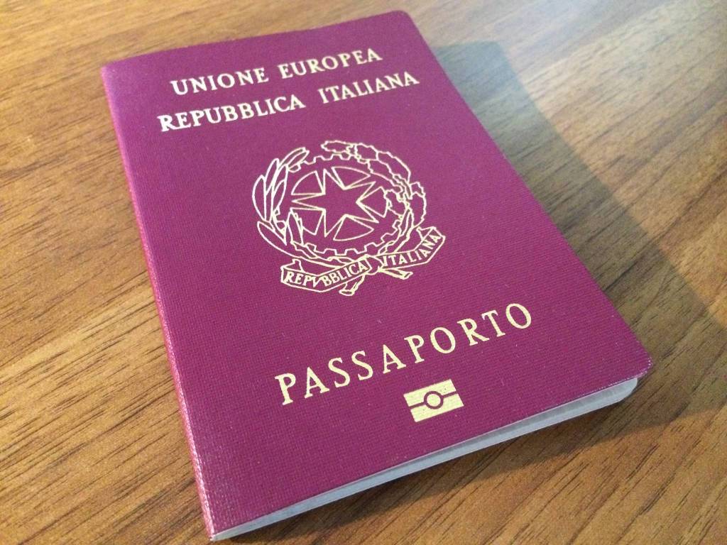 È deciso: da luglio il passaporto si farà in tutti gli uffici postali