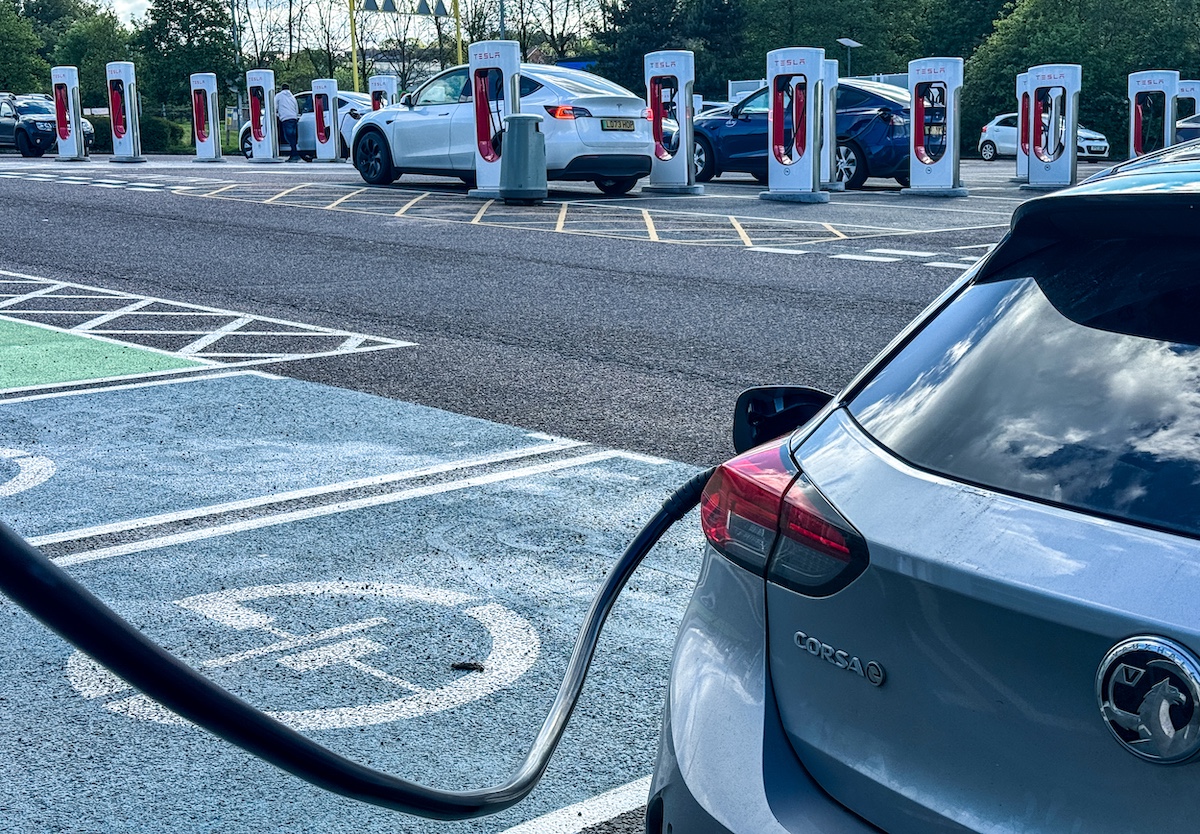 Nuova tassa nascosta per le auto da più di 100 euro al mese: ecco per chi