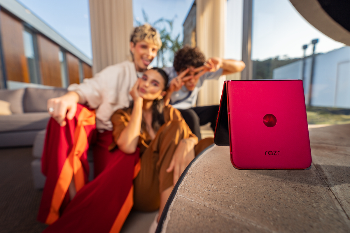 Moforola RAZR 50 Moforola RAZR 50