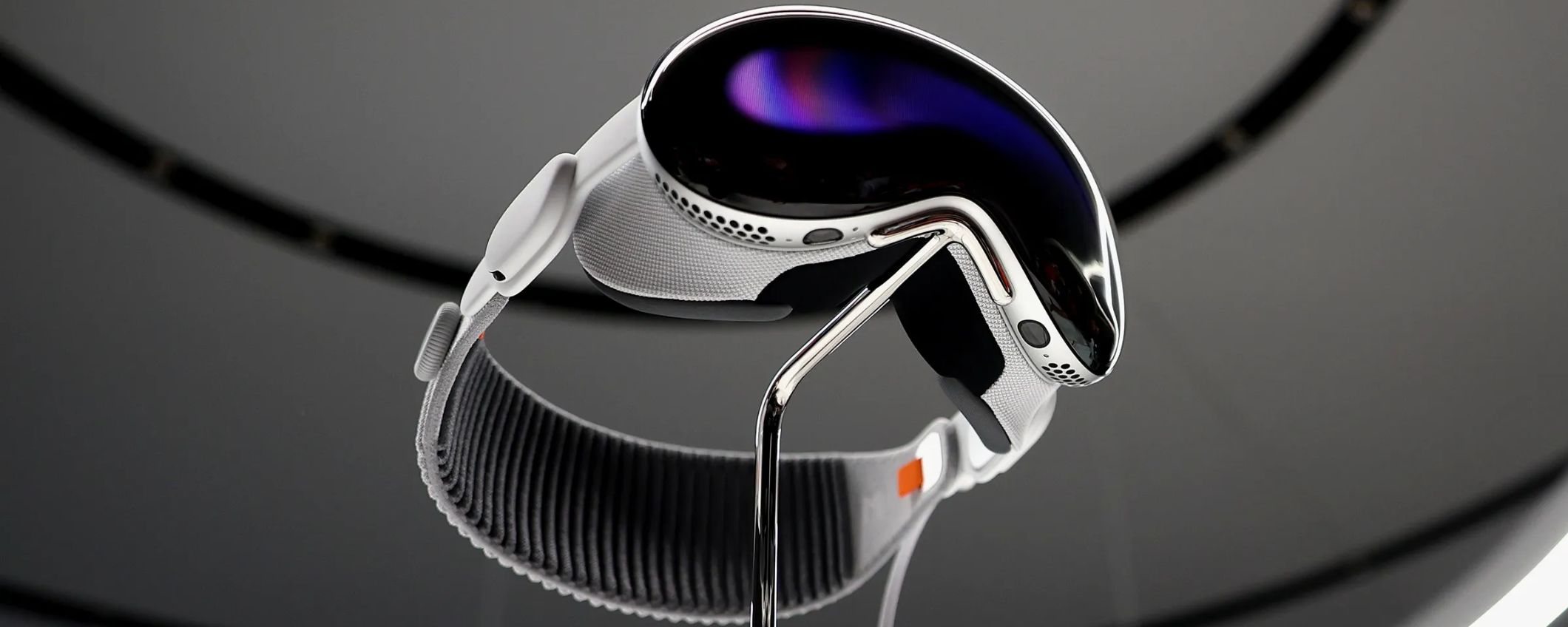 Vision Pro: la versione economica richiederà un iPhone collegato