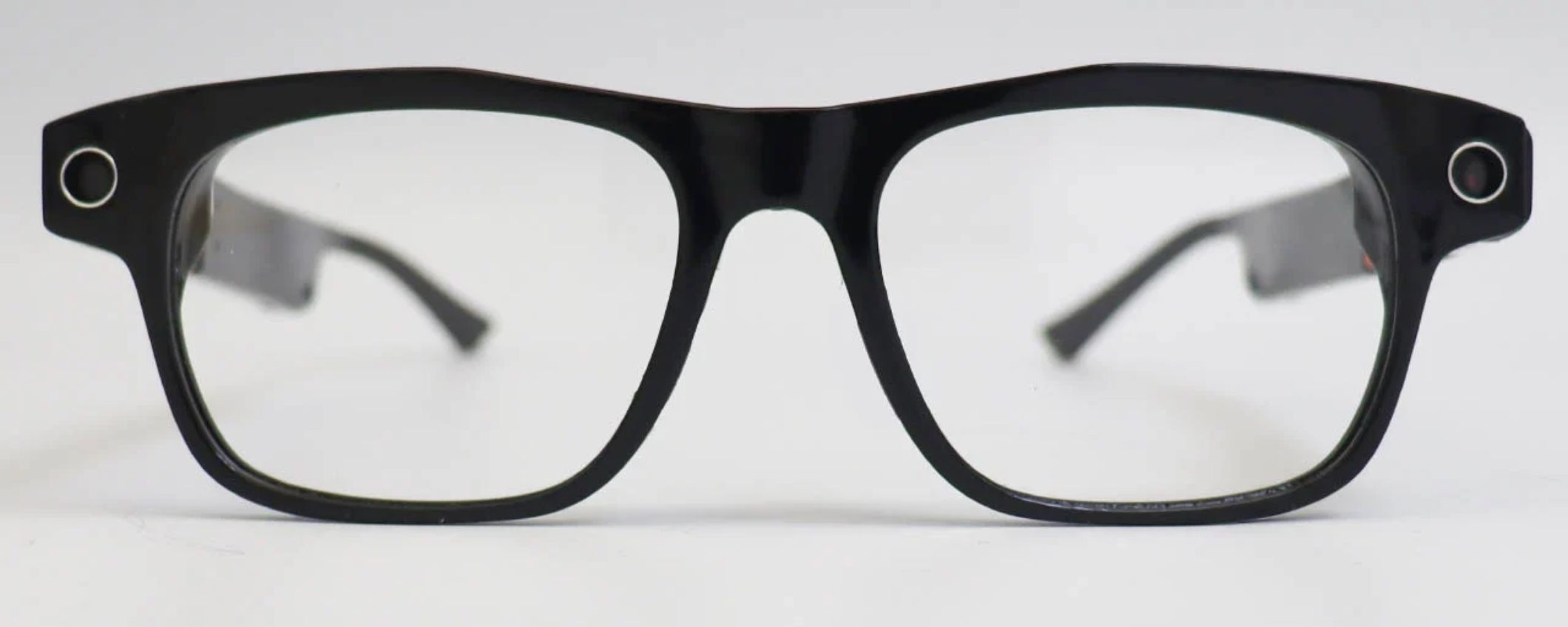 Solos AirGo Vision: occhiali smart con Gemini e GPT-4o