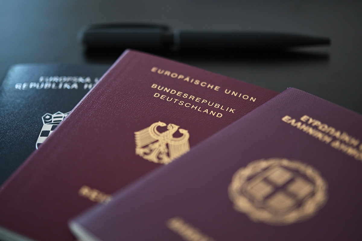 Passaporto, come richiederlo in Questura o presso gli uffici postali