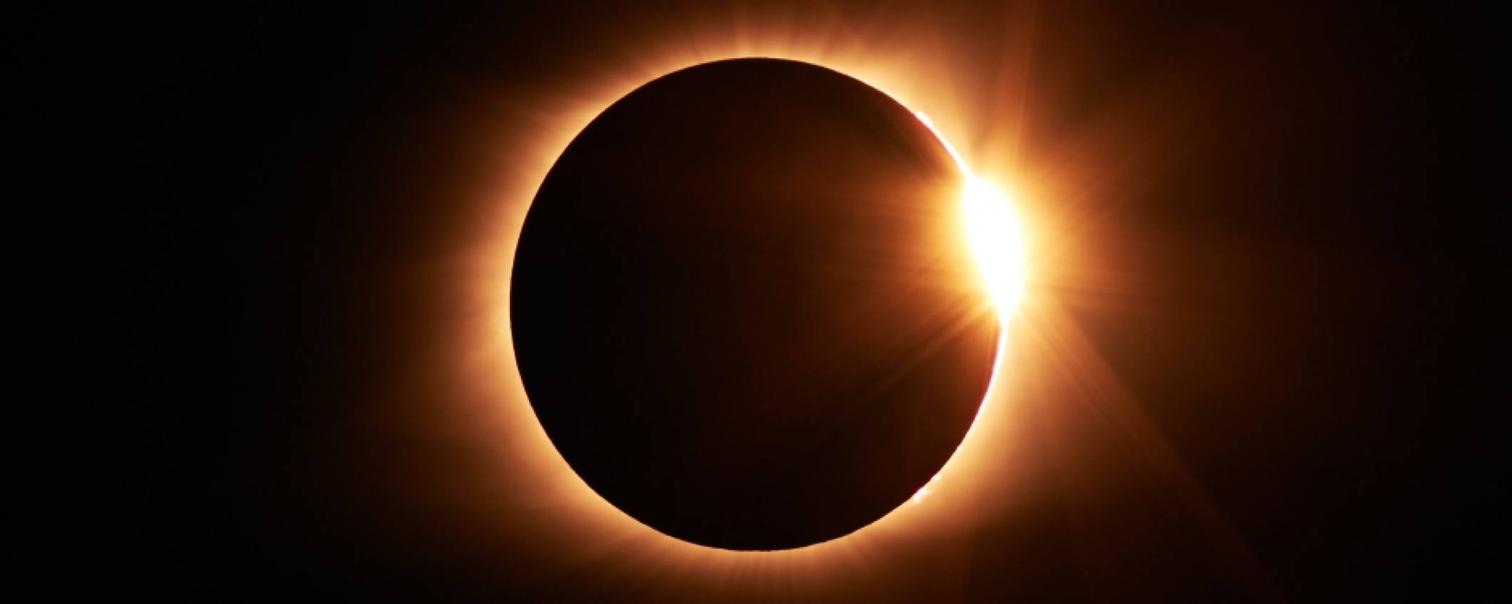 Eclissi solare anulare: dove vederla in streaming