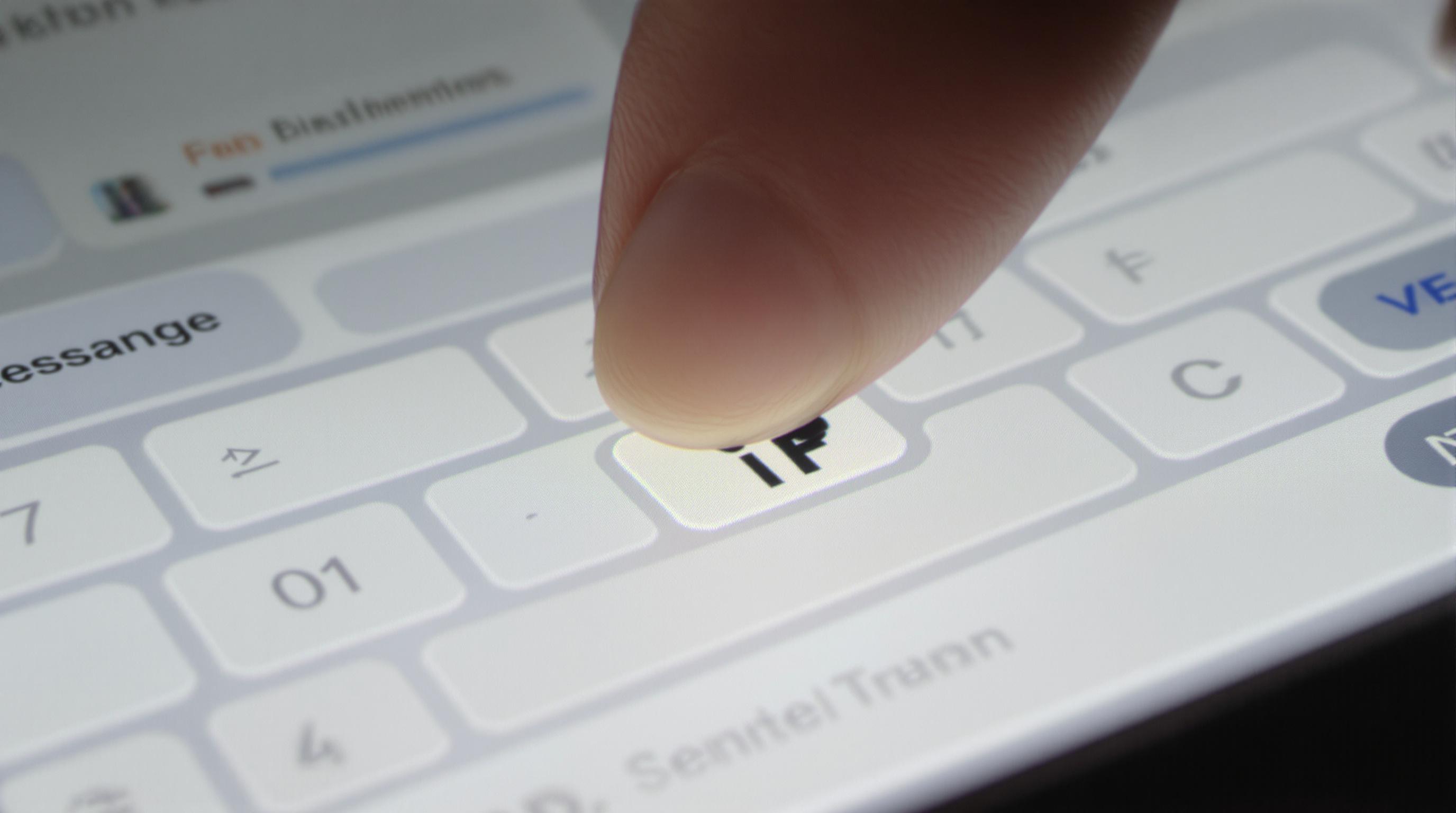 Apple affronta un bug di dettatura che associa 