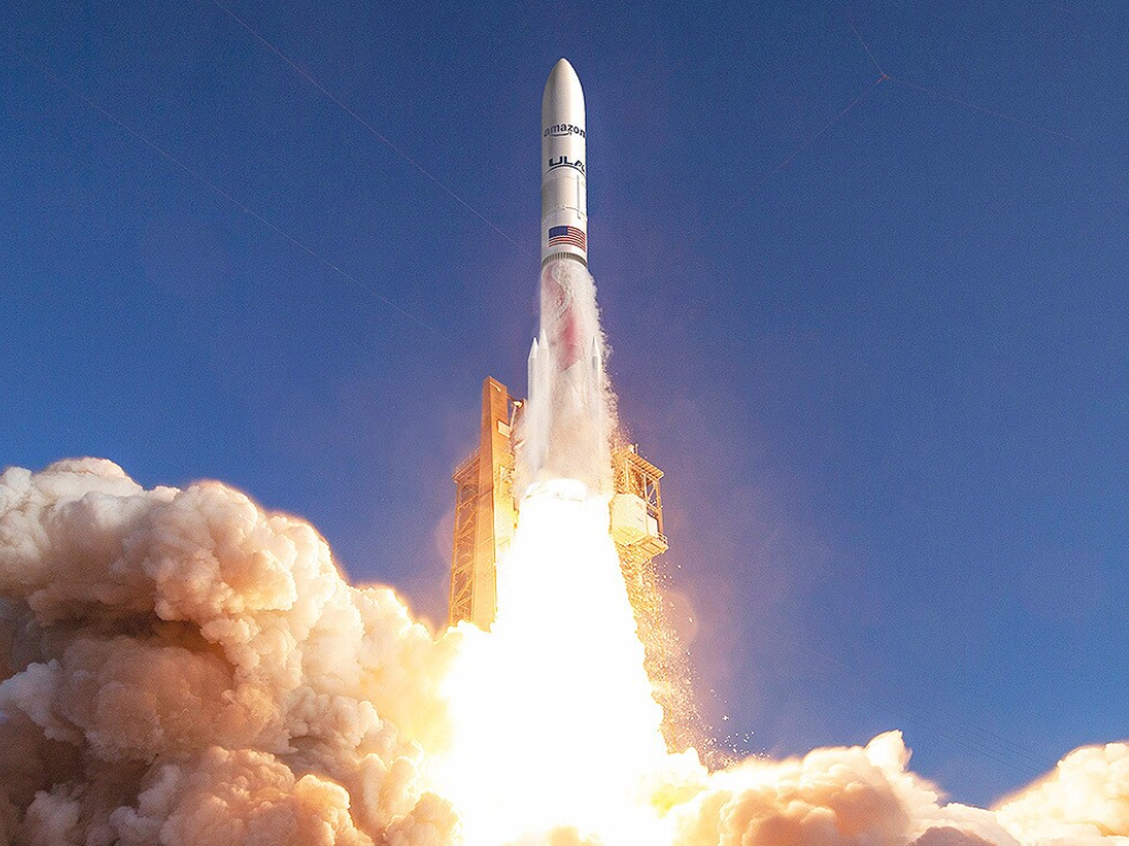 Amazon sfida Starlink lanciando nello spazio i suoi satelliti