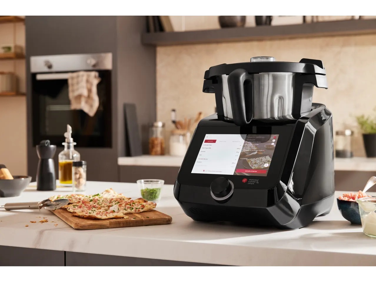 Monsieur Cuisine Smart di Lidl: il robot da cucina che batte il Bimby torna in offerta