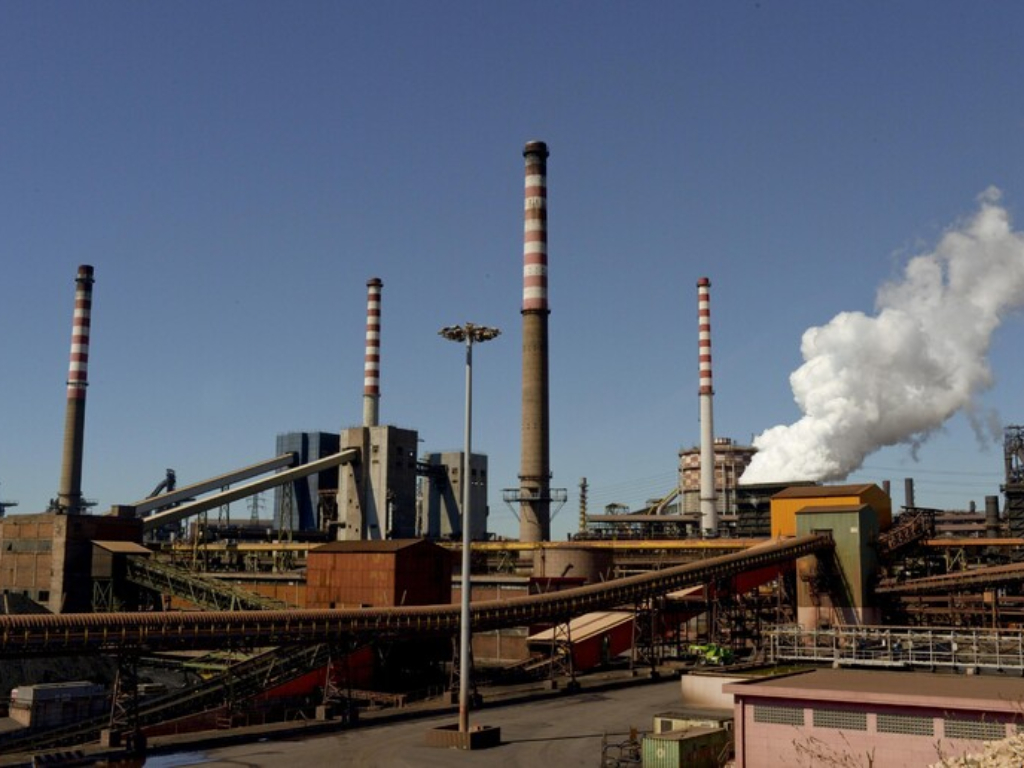 Ex Ilva: impianto compromesso, a rischio lavoro e vendite