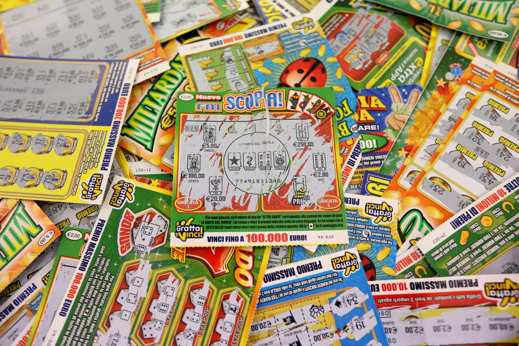 Frode fiscale e Gratta e Vinci: cosa rischia chi dichiara vincite false