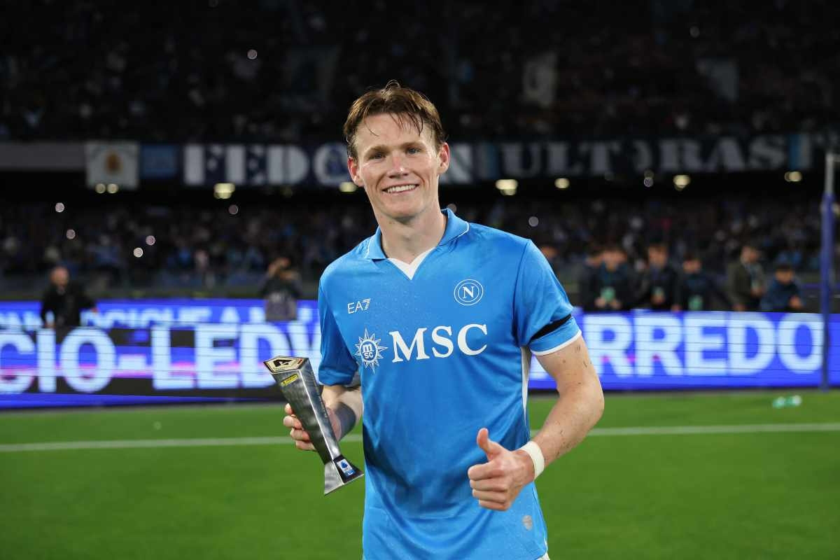 Napoli registra il marchio McFratm: quando il calcio diventa marketing