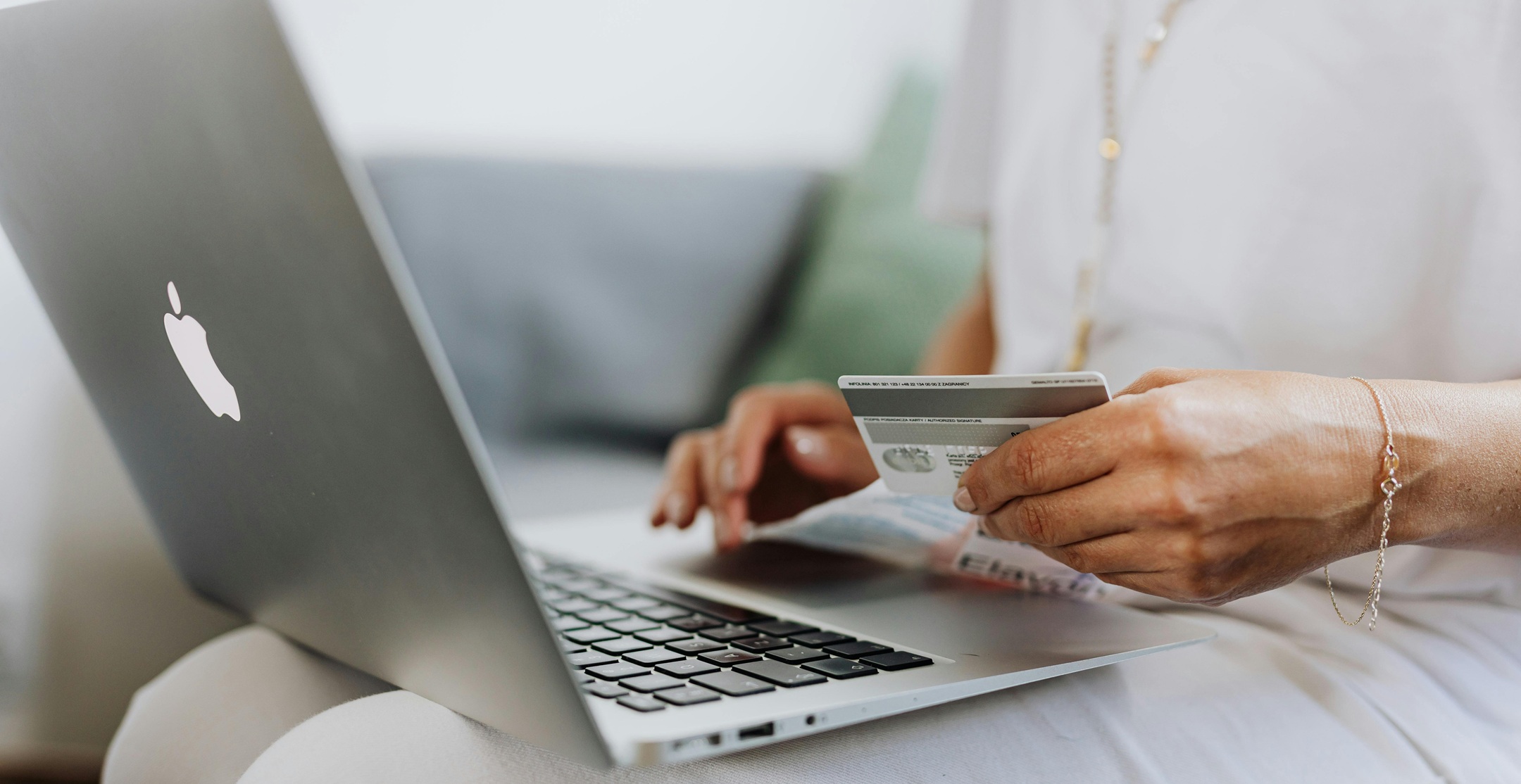 SelfyConto, non solo cashback: scopri i vantaggi se sei under 30